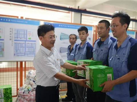 楂樻俯鎱伴棶閫佹竻鍑 鎯呯郴涓€绾挎殩浜哄績